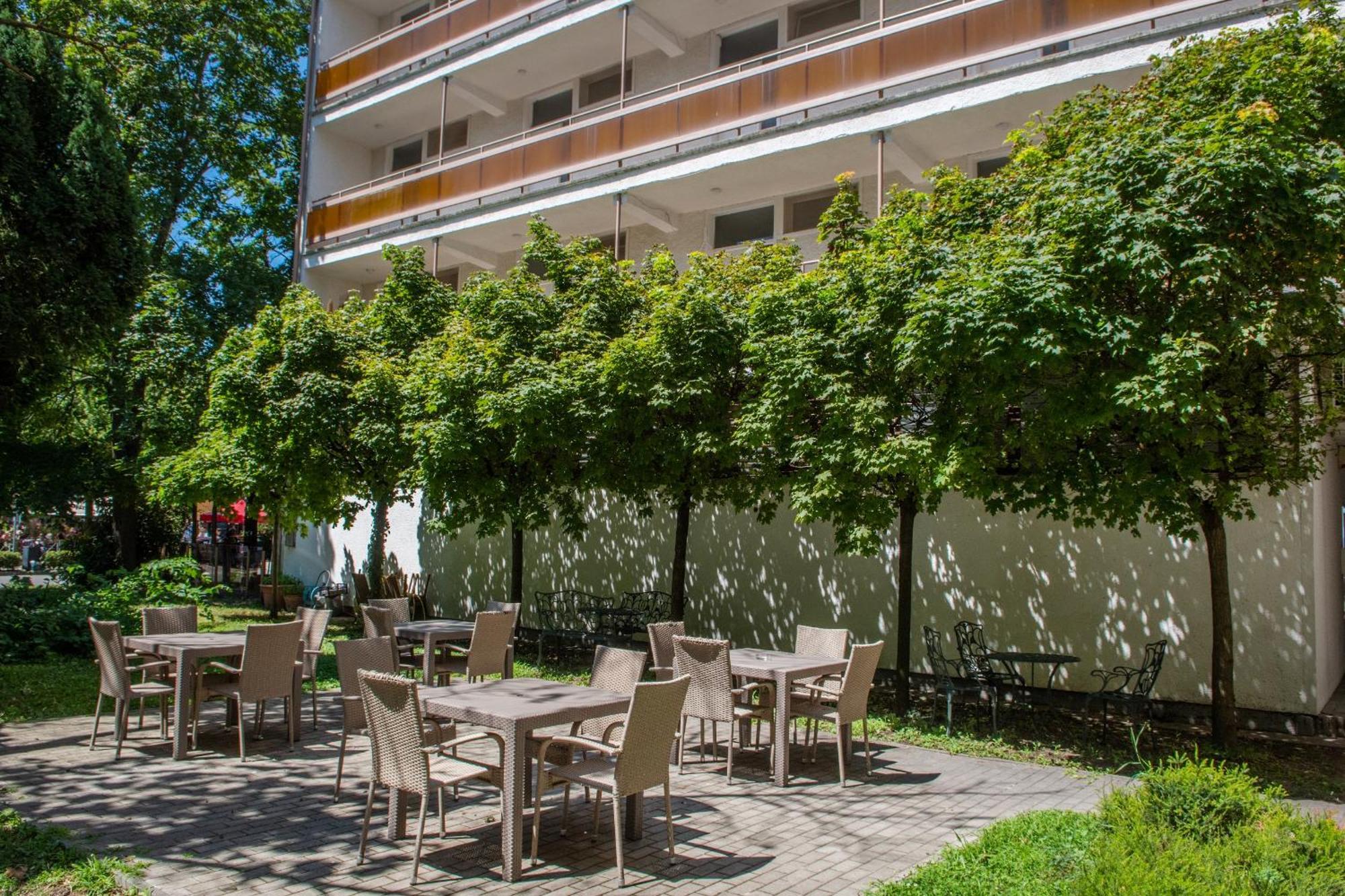 Ce Napfeny Hotel Шиофок Экстерьер фото